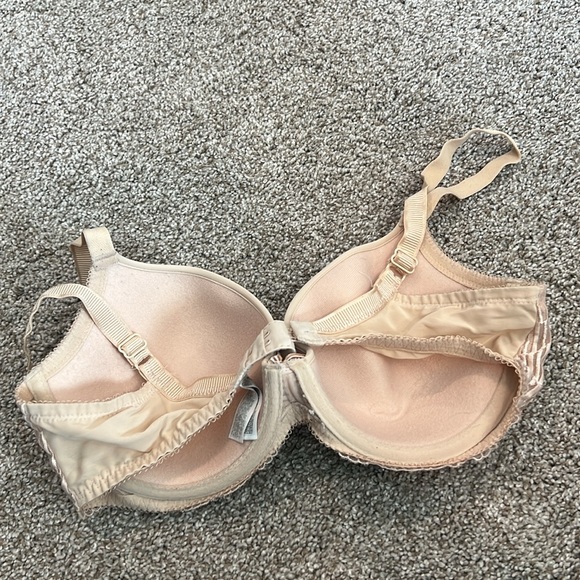 ‼️MAJOR SALE ‼️ Wacoal Bra - Picture 4 of 5